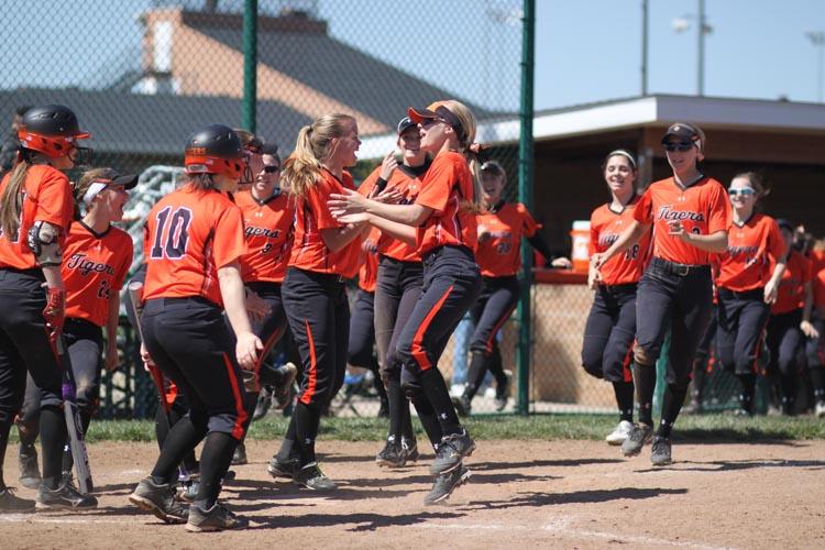 Nationally Ranked Softball Tigers Prep For 2015