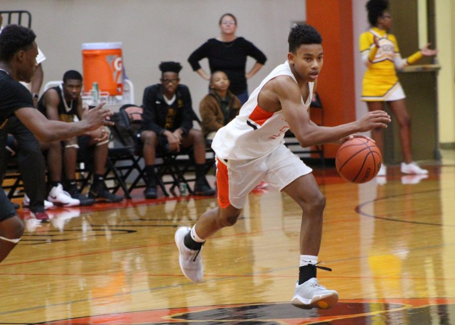 Edwardsville+Basketball%3A+Team+Gains+Experience+at+Ladue+Tournament