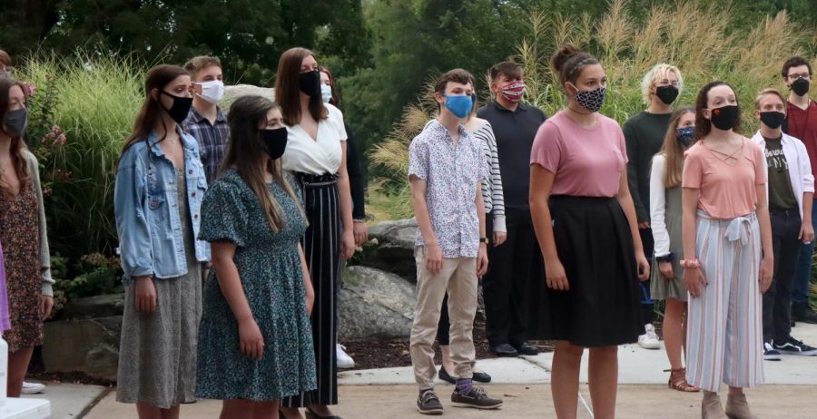 Choir students perform at Sunset Hills Country Club on Aug. 31. 