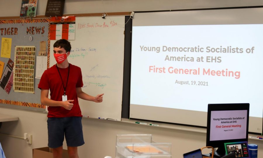 YDSA president Joshua Robinson introduces club at first meeting.