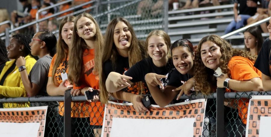 Kloi Karban, Gabriella Saye, Rachel Heflin, Sydney Harris and Ava Fanning at the football scrimmage Aug. 20