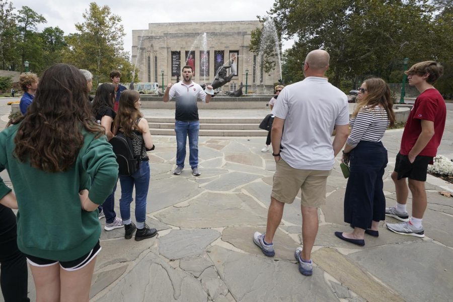 Prospective students tour Indiana University on October 14. 2021