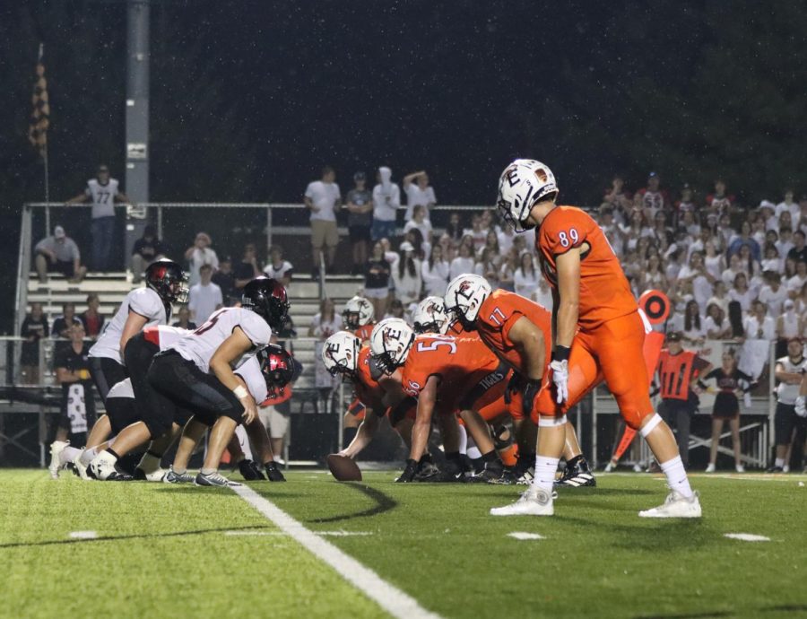 Edwardsville Tigers face off against the Highland Bulldogs. 