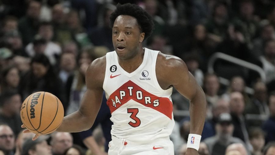 Raptors forward OG  Anunoby dribbling in a game vs. the Bucks on Jan.17